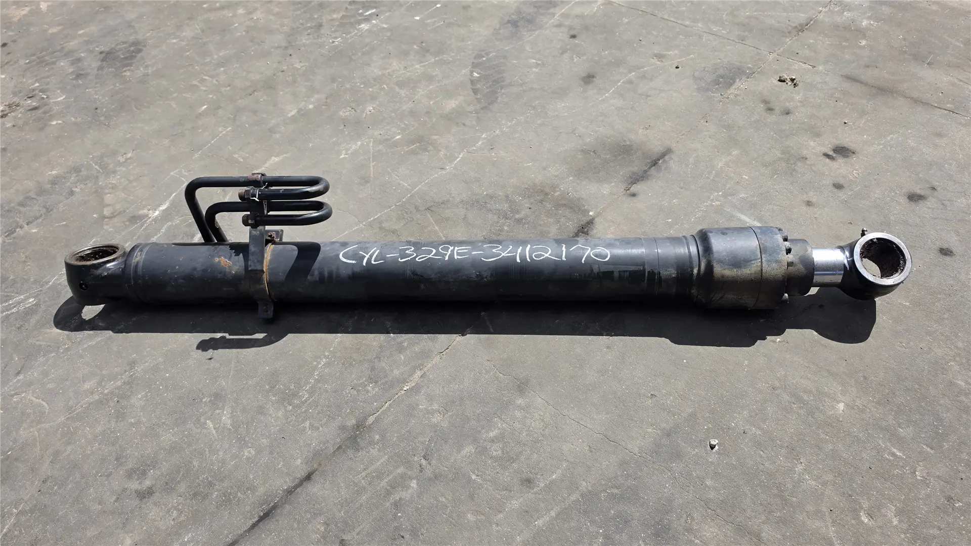 USED LH BOOM CYL image 1