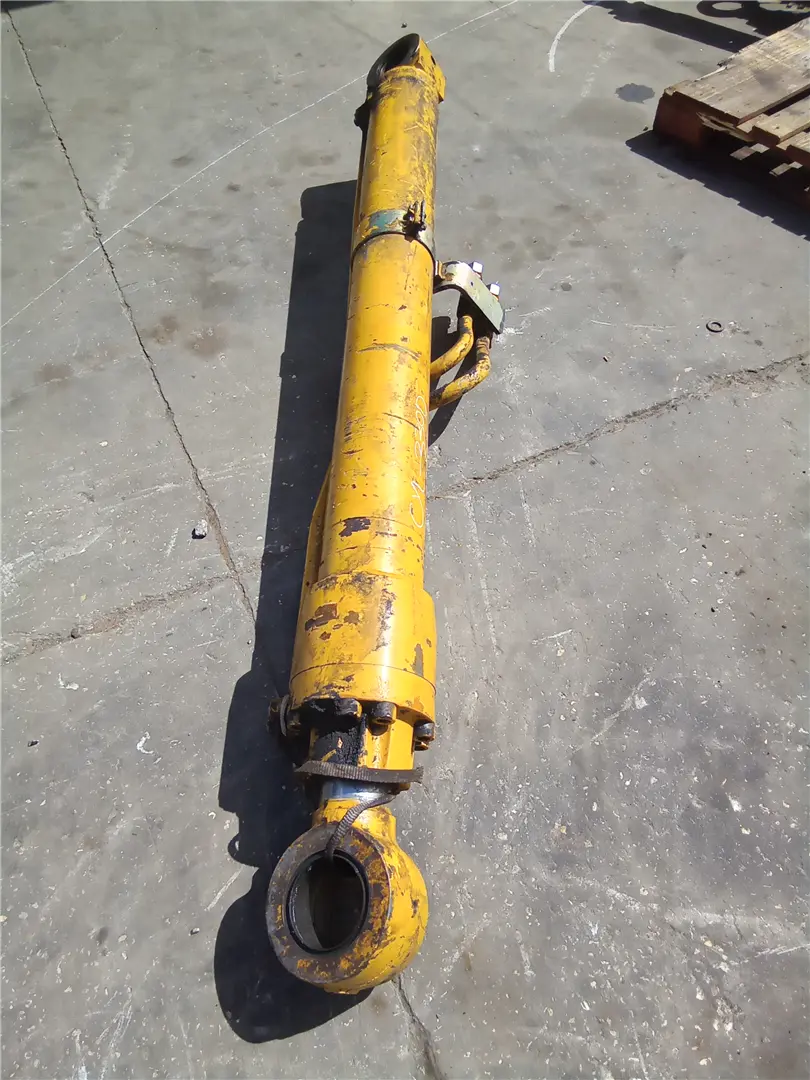 USED LH CYLINDER G image 1
