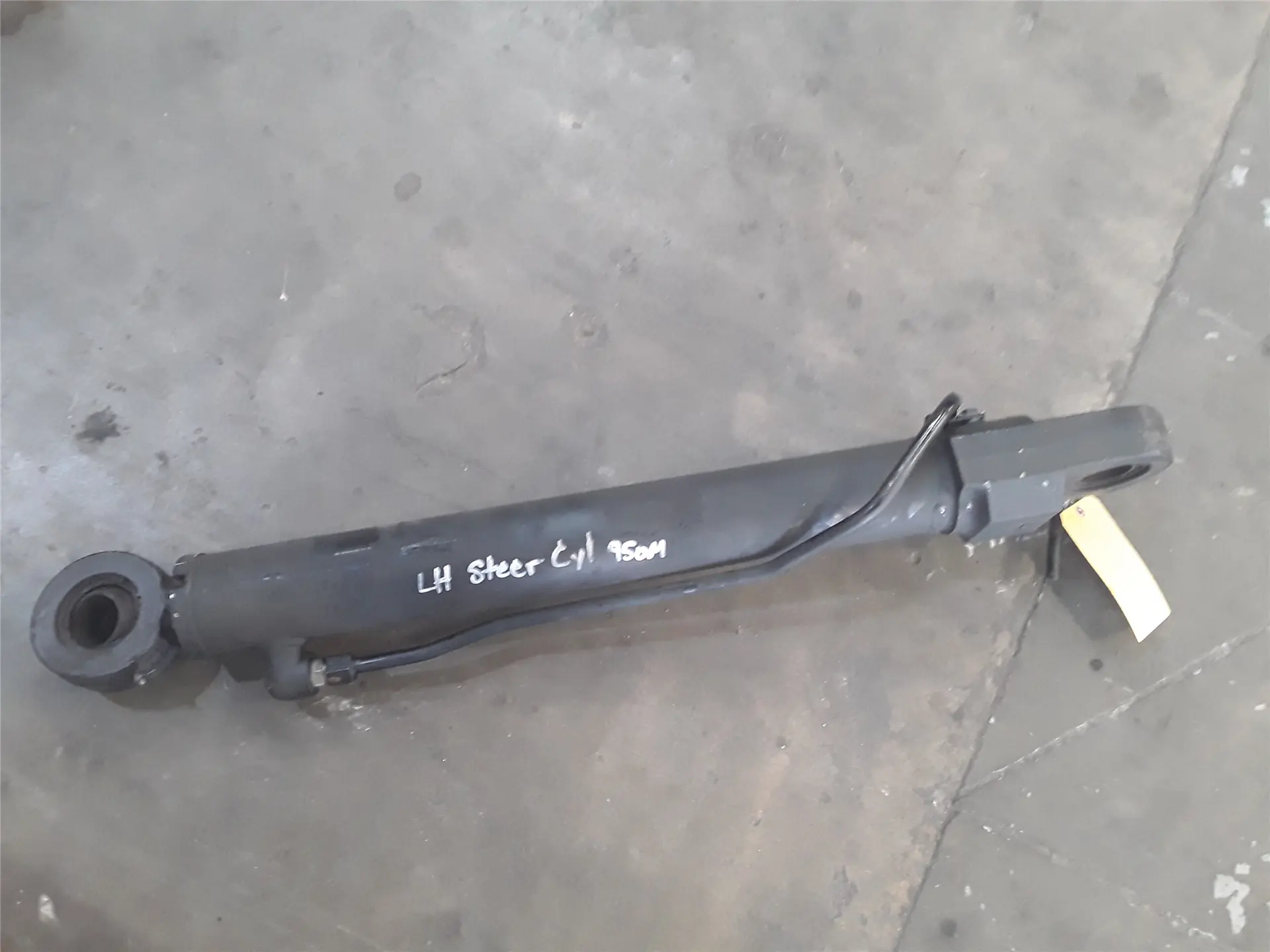 USED LEFT STEER CY image 1