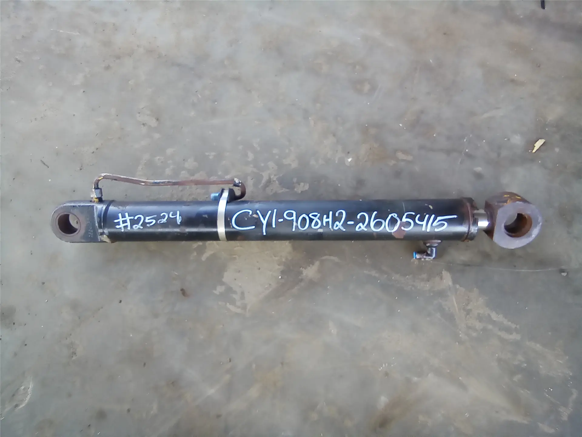 USED LIFT CYL image 1