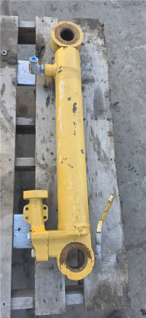 USED STEER CYL image 1
