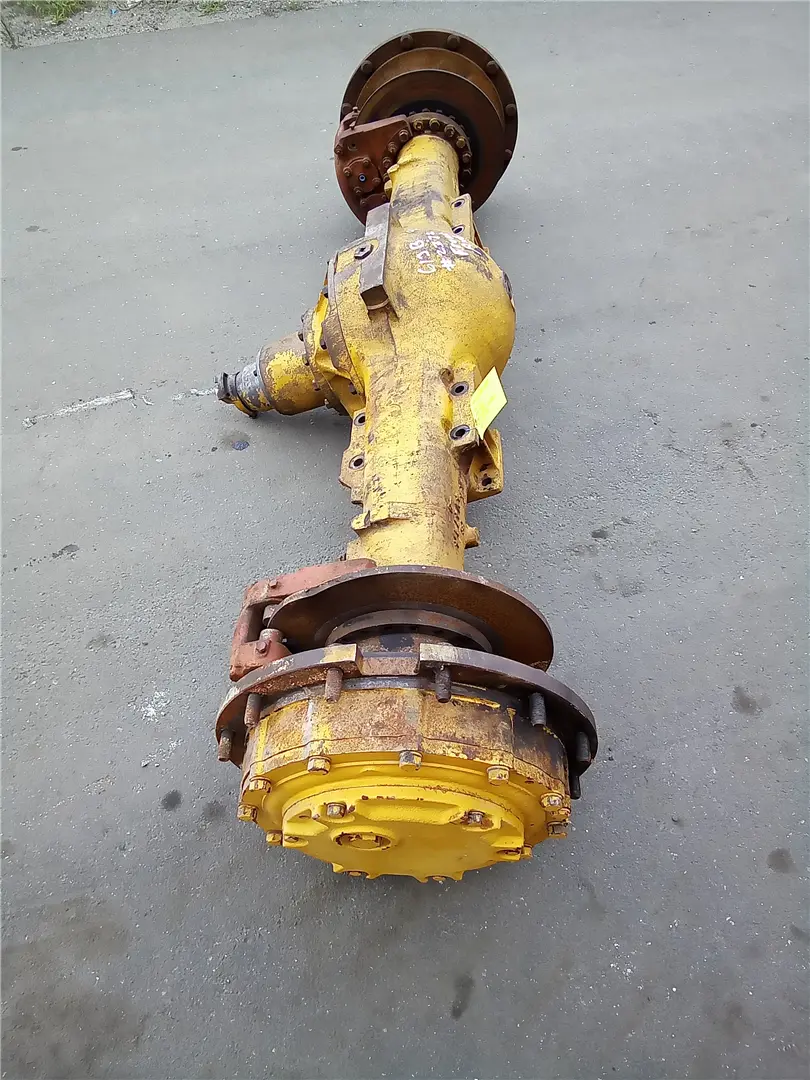 USED FRONT AXLE image 1