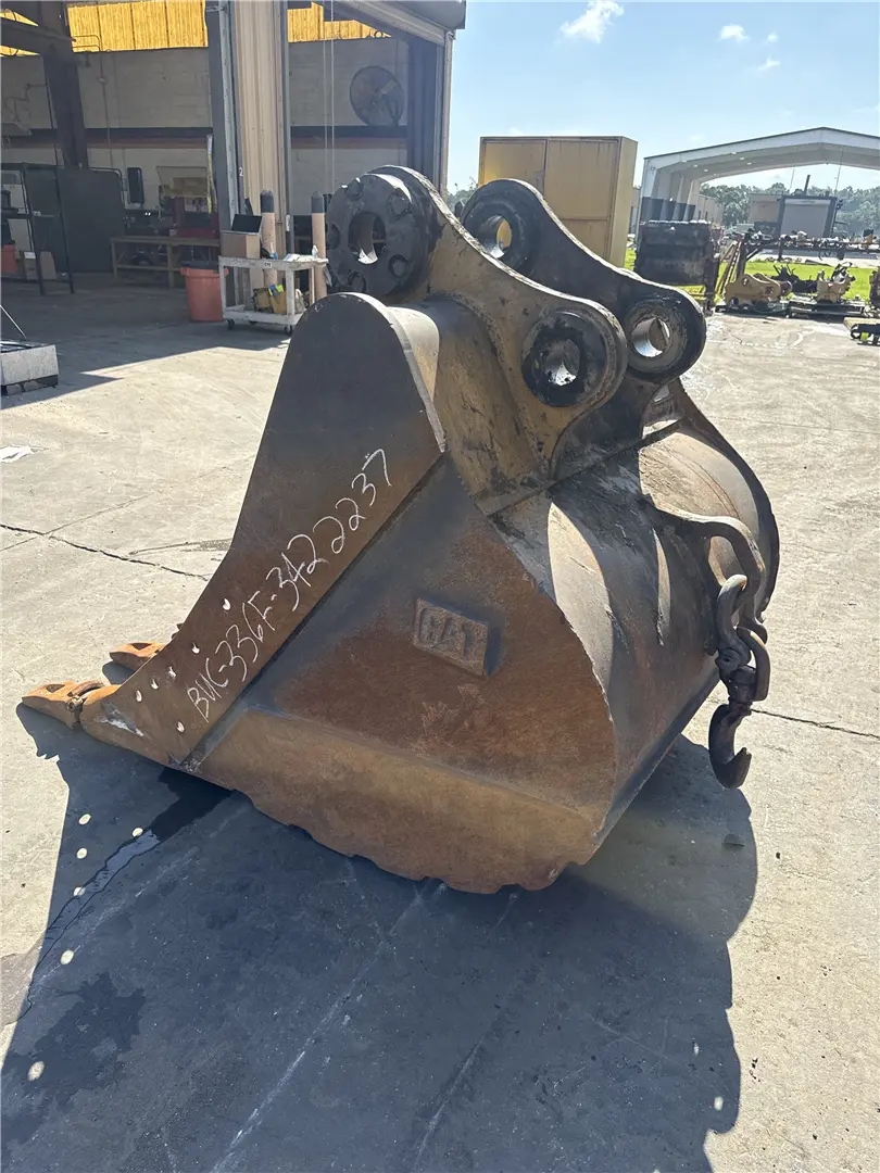 USED 53INCH BUCKET image 1