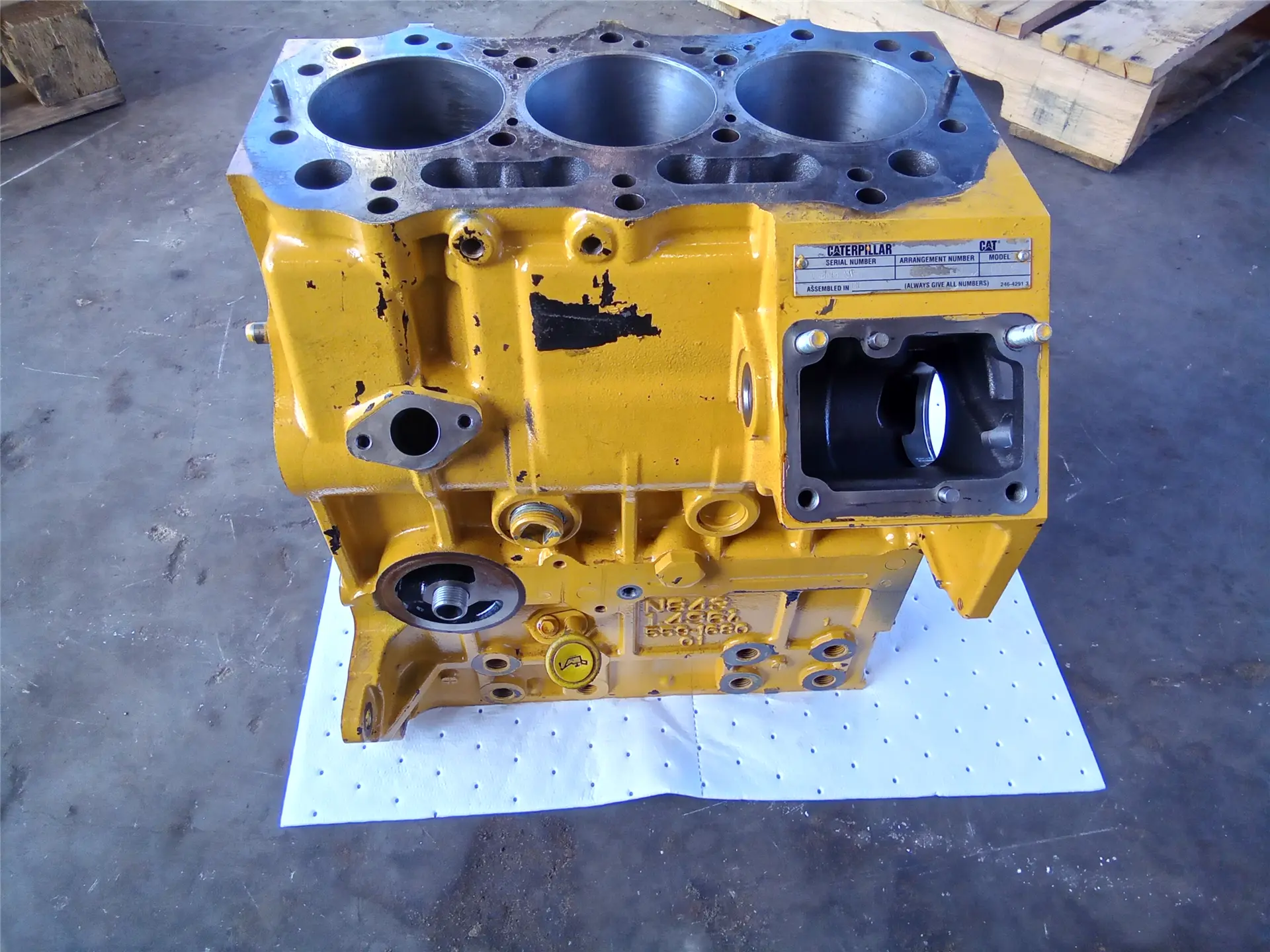 USED CYL BLOCK image 1