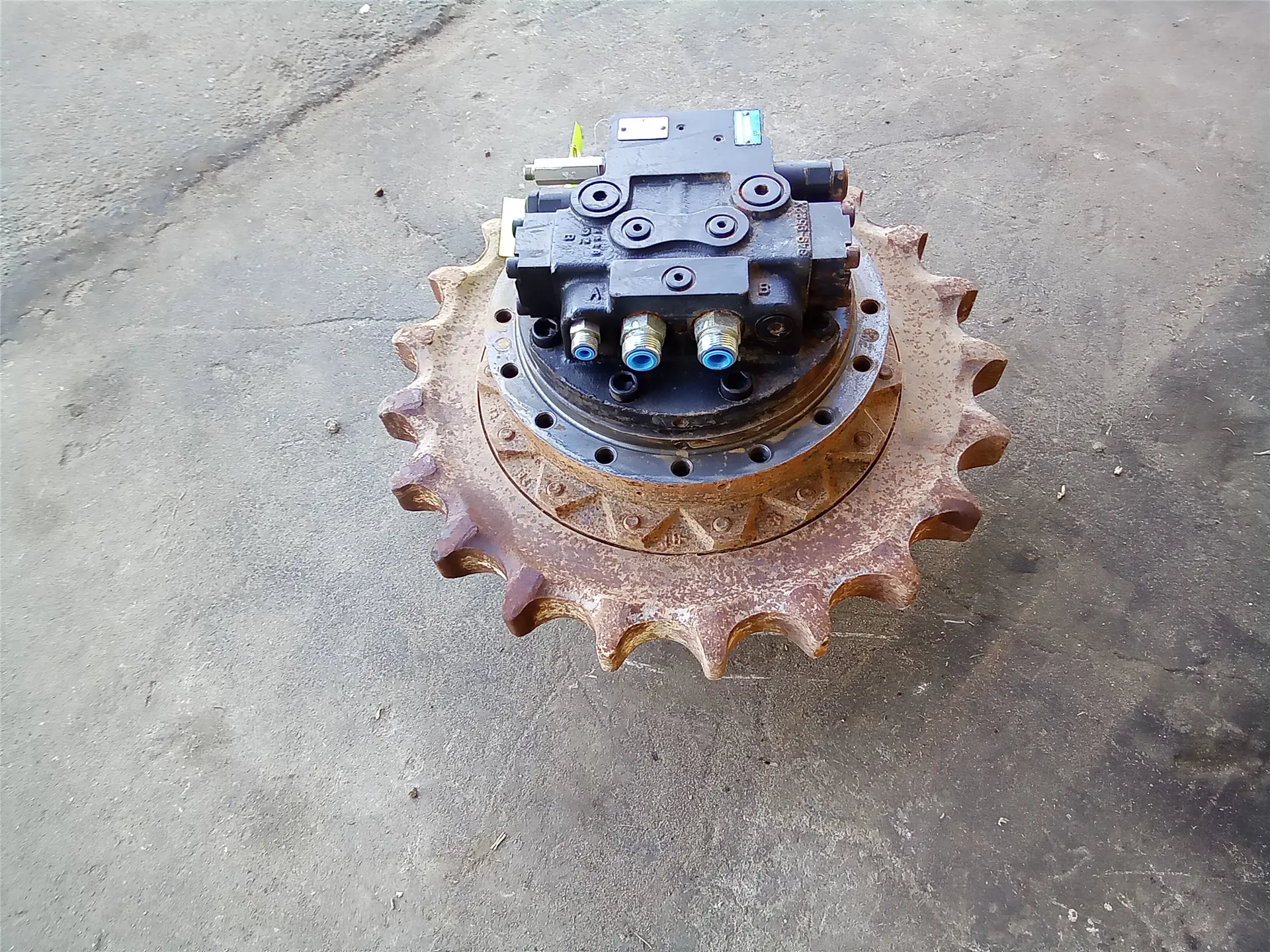 USED FINAL DRIVE G image 1