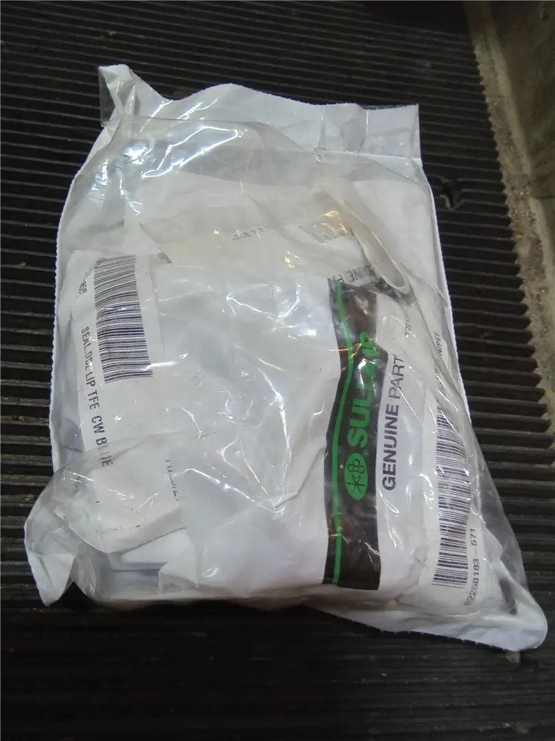 NEW SEAL KIT image 1