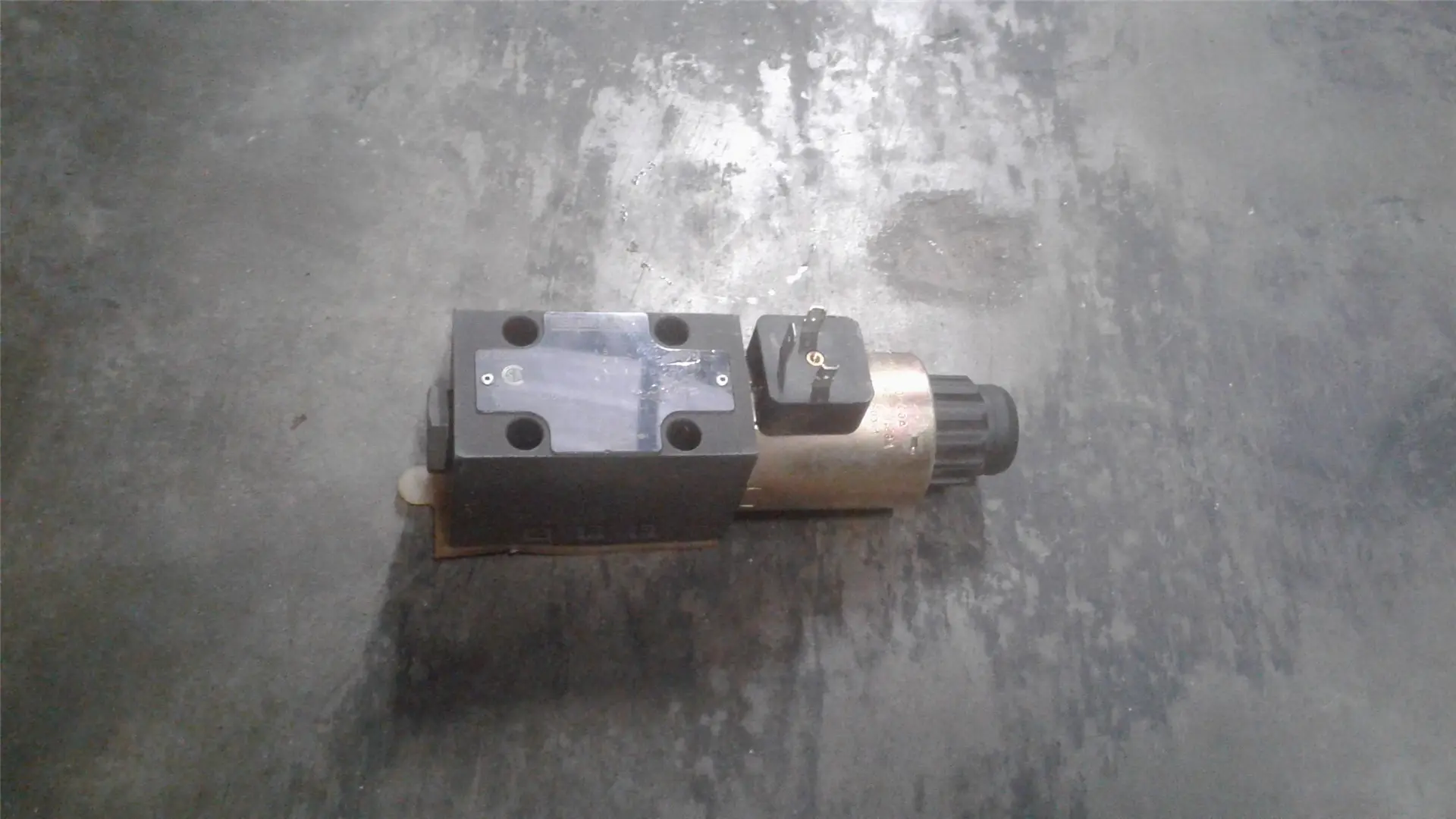 CORE 4/2 WAY SOLEN image 1