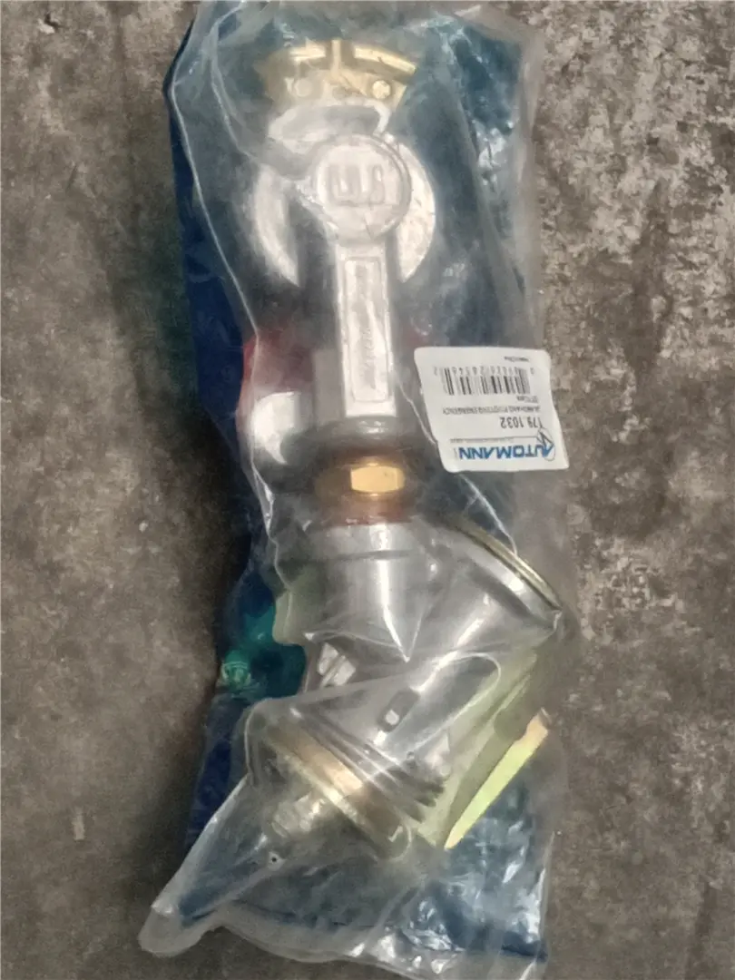 NEW GLADHAND PIVOT image 1