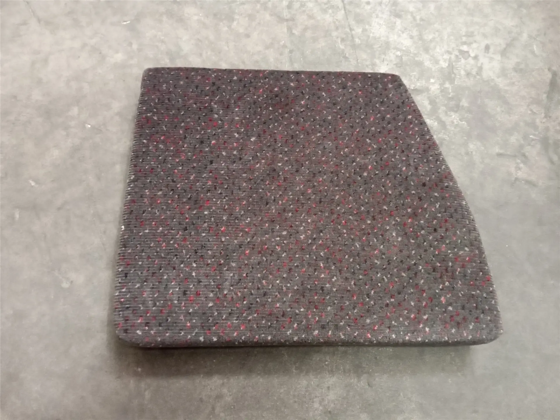 NEW CUSHION image 1