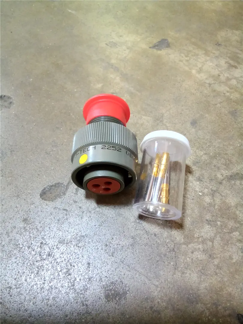 NEW FEMALE PLUG image 1