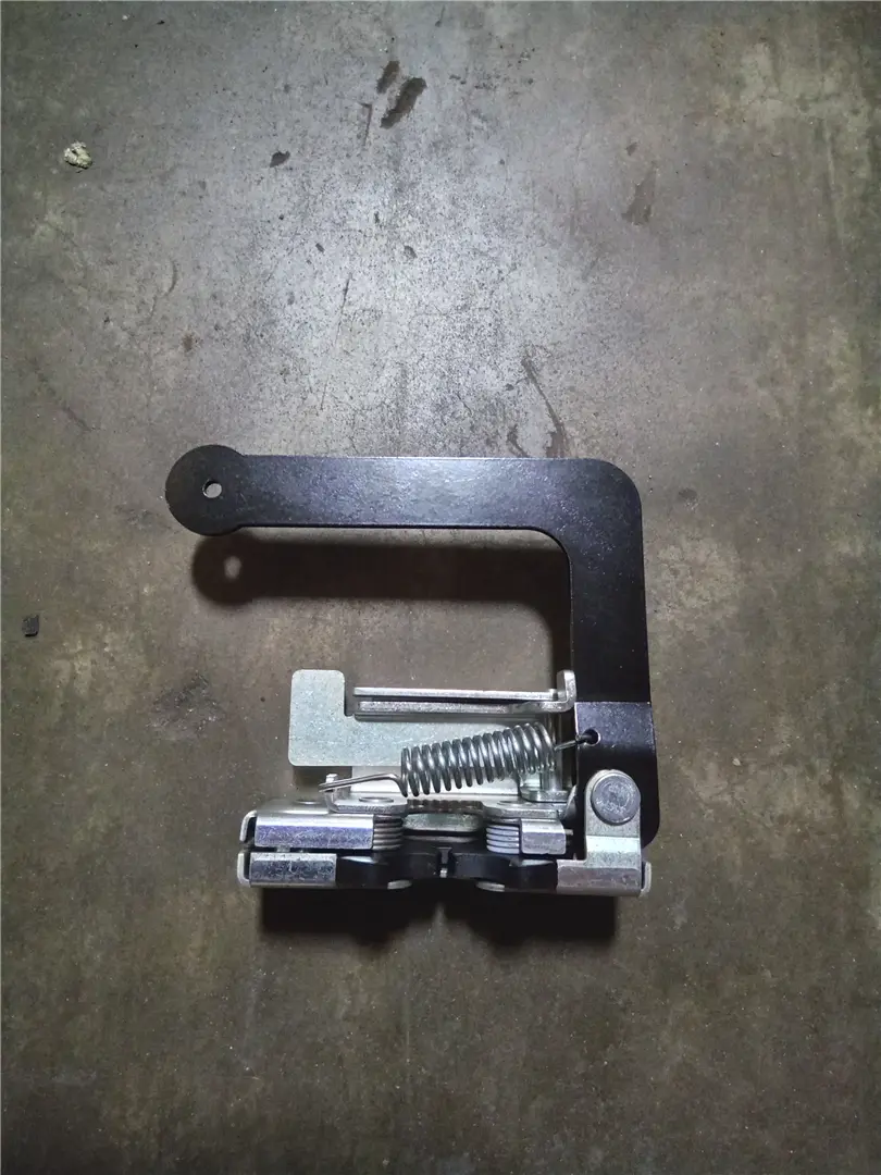 NEW RH LATCH image 1