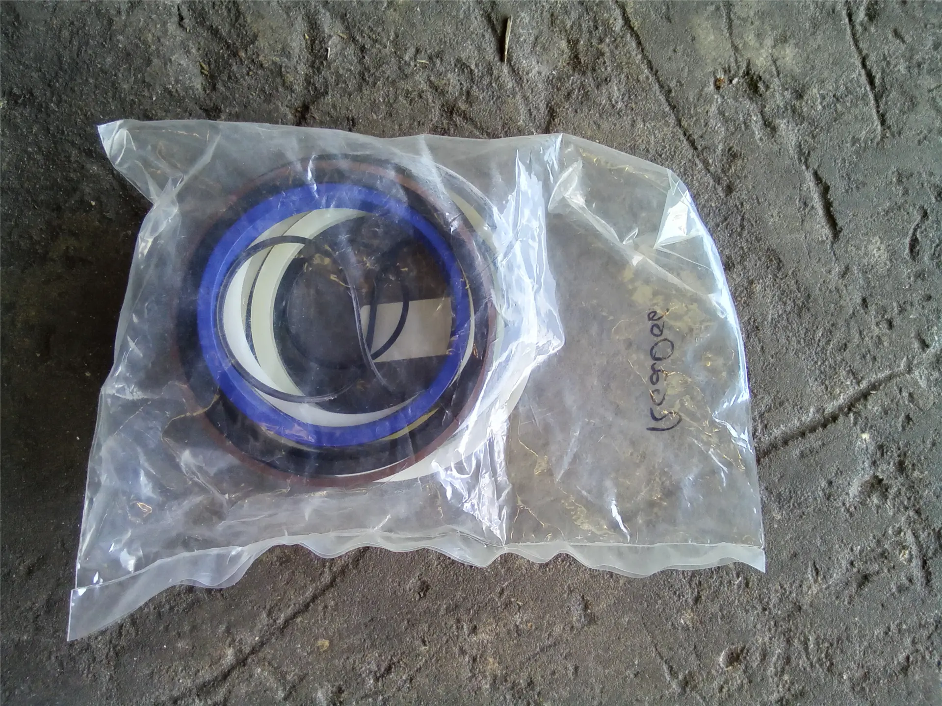 NEW SEAL KIT image 1