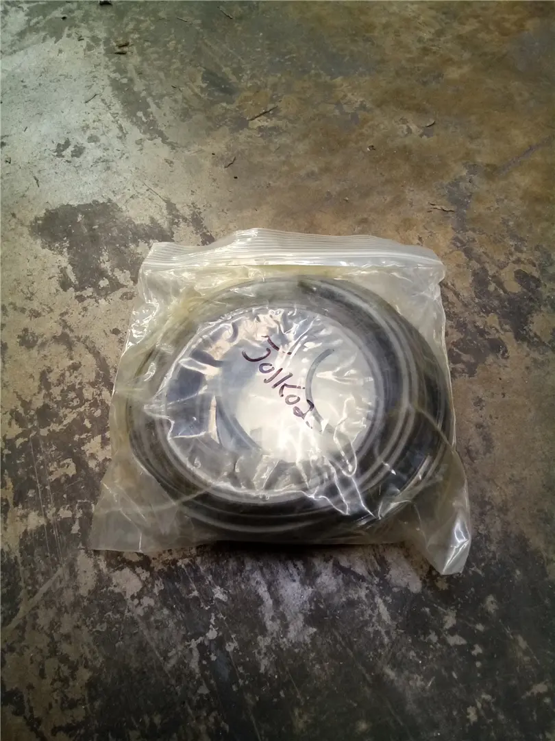 NEW SEAL KIT image 1
