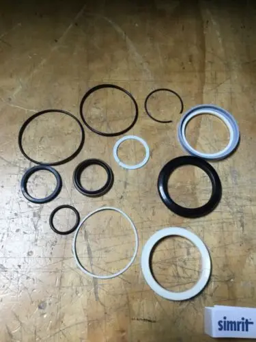 NEW SEAL KIT image 1