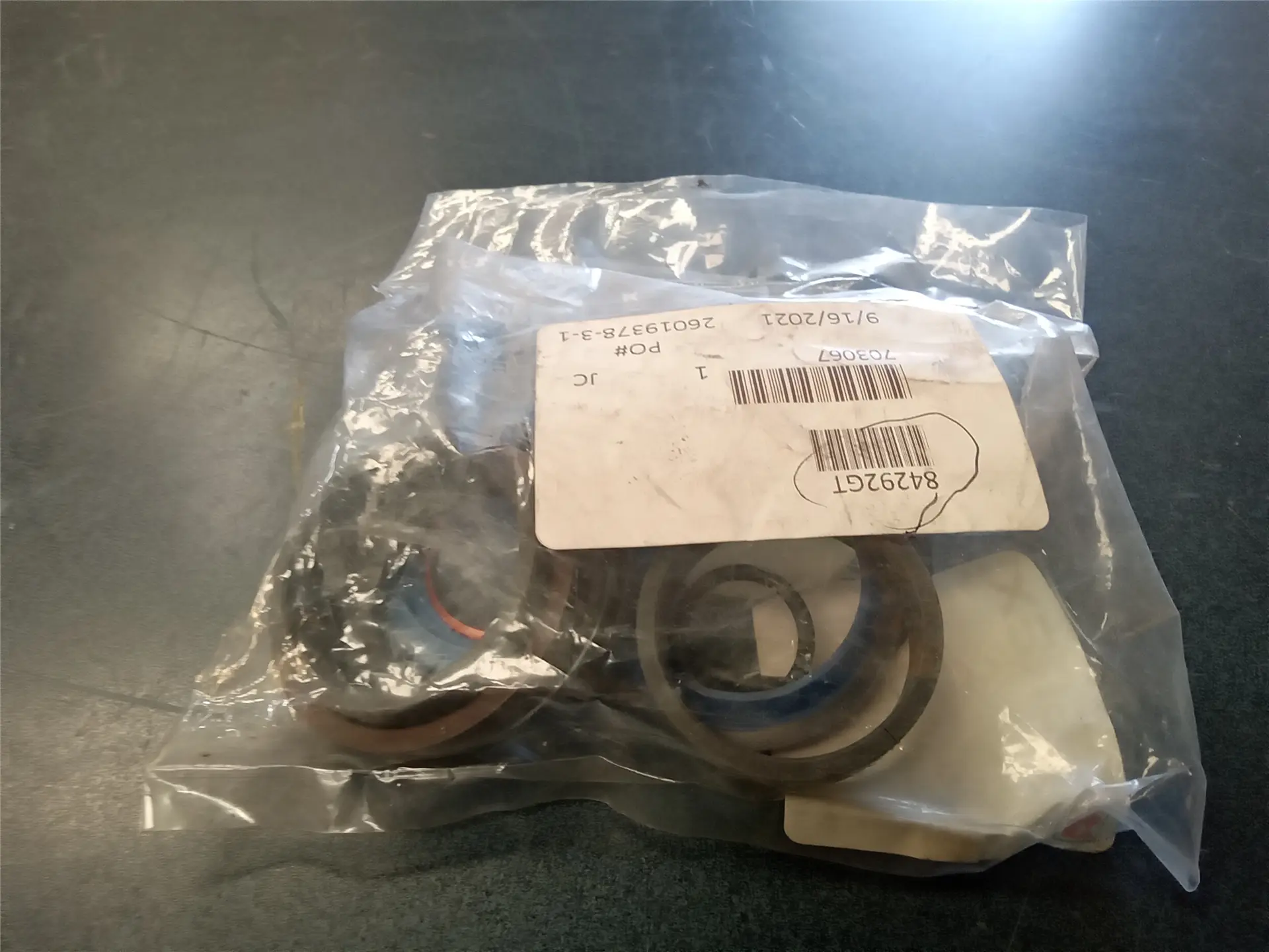 NEW SEAL KIT image 1