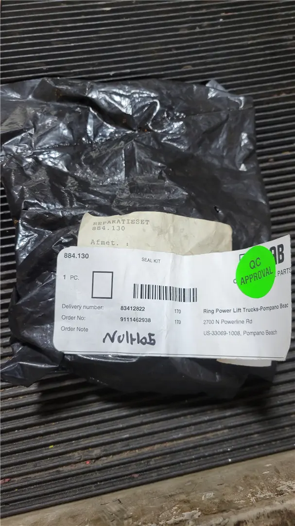 NEW SEAL KIT image 1