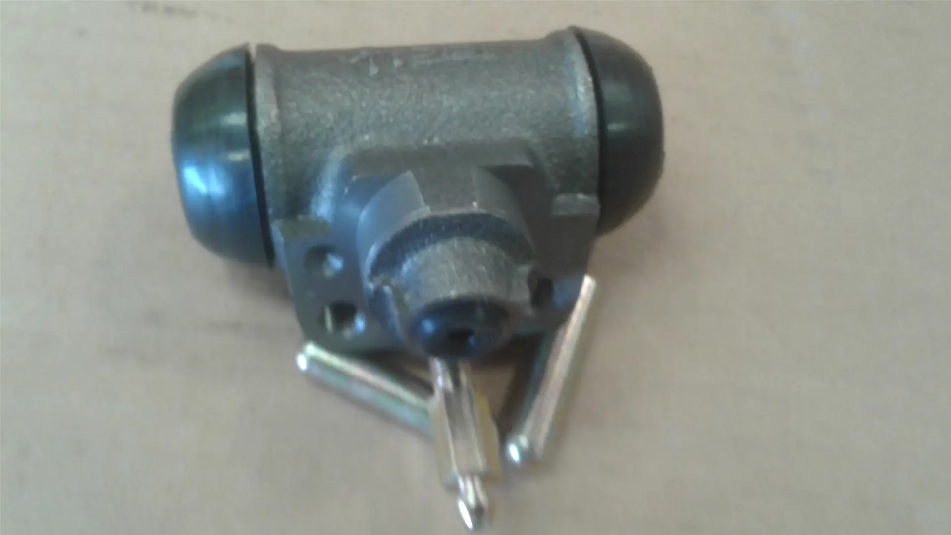 NEW WHEEL CYLINDER image 1