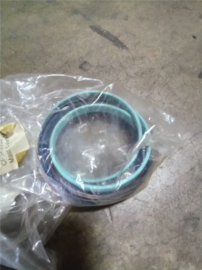 NEW SEAL KIT image 1