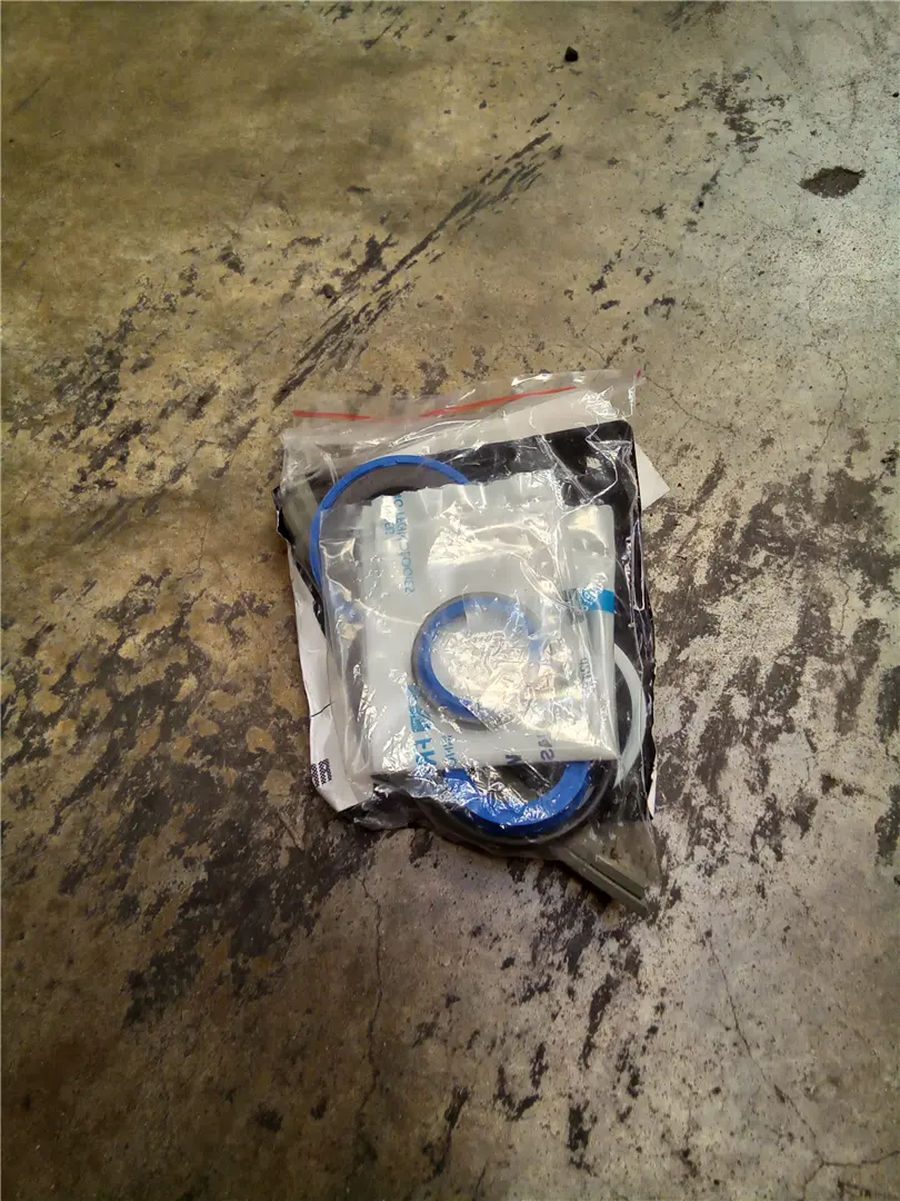NEW SEAL KIT image 1