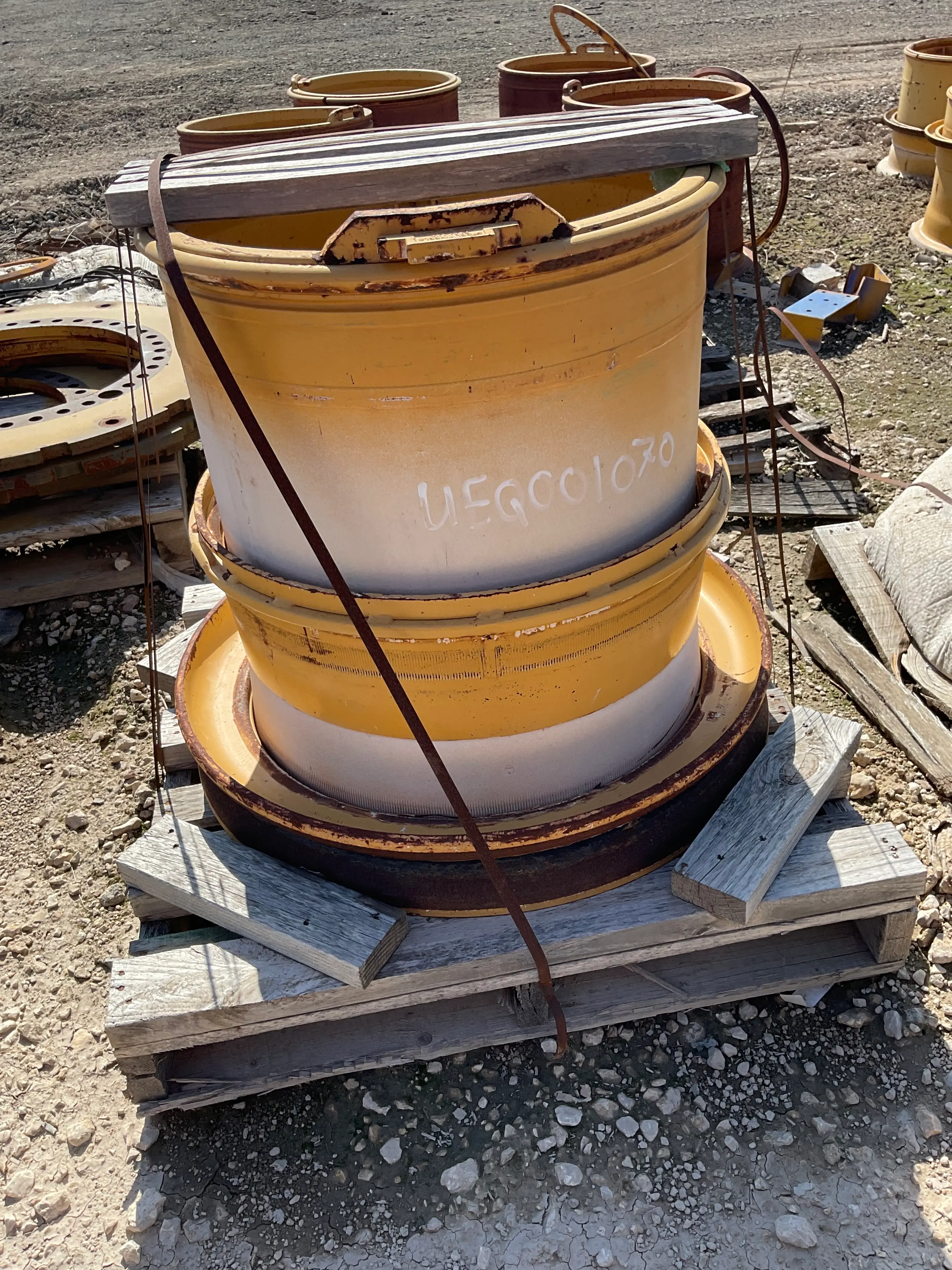 USED 745 RIM GROUP image 1