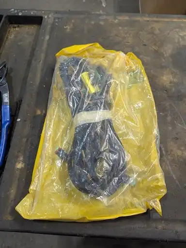 Harness As-r indicator image 1