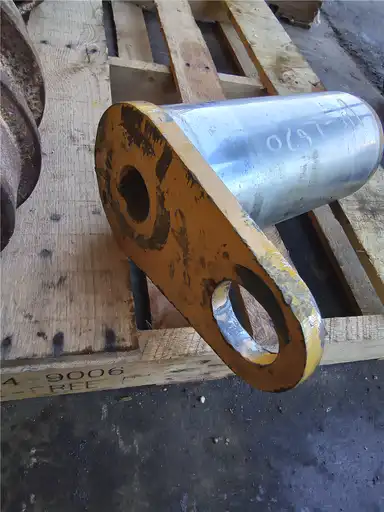USED BOOM CYL PIN indicator image 5