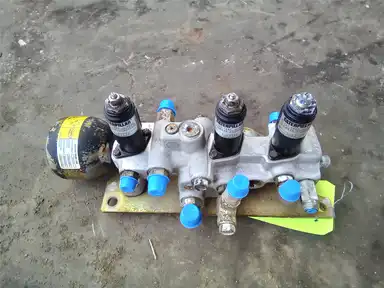 USED MANIFOLD GP indicator image 5