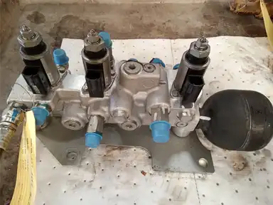 USED MANIFOLD GP indicator image 1