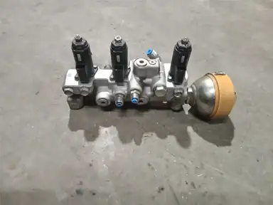 USED MANIFOLD GP indicator image 2