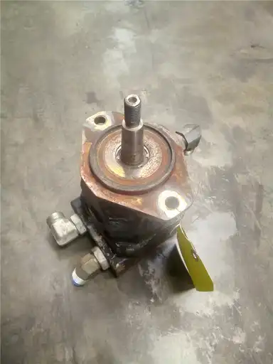 USED PISTON MOTOR indicator image 3